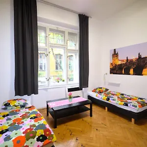 Travel&joy Backpackers Vandrarhem